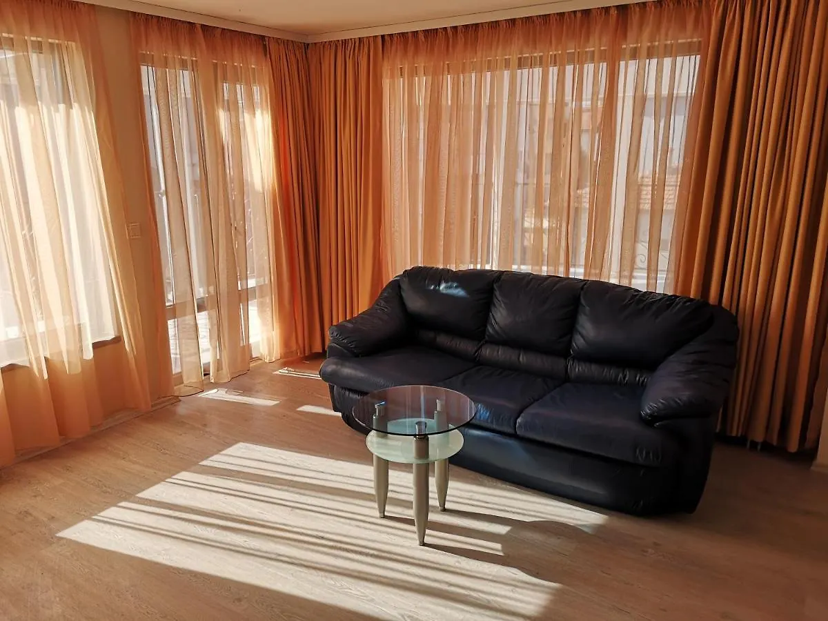 פרימורסקו Ashram Hotel